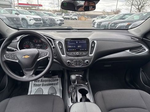 Used 2023 Chevrolet Malibu LT image 19