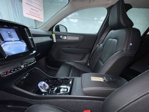 New 2026 Volvo XC40 B5 Plus w/ Protection Package Premier image 4