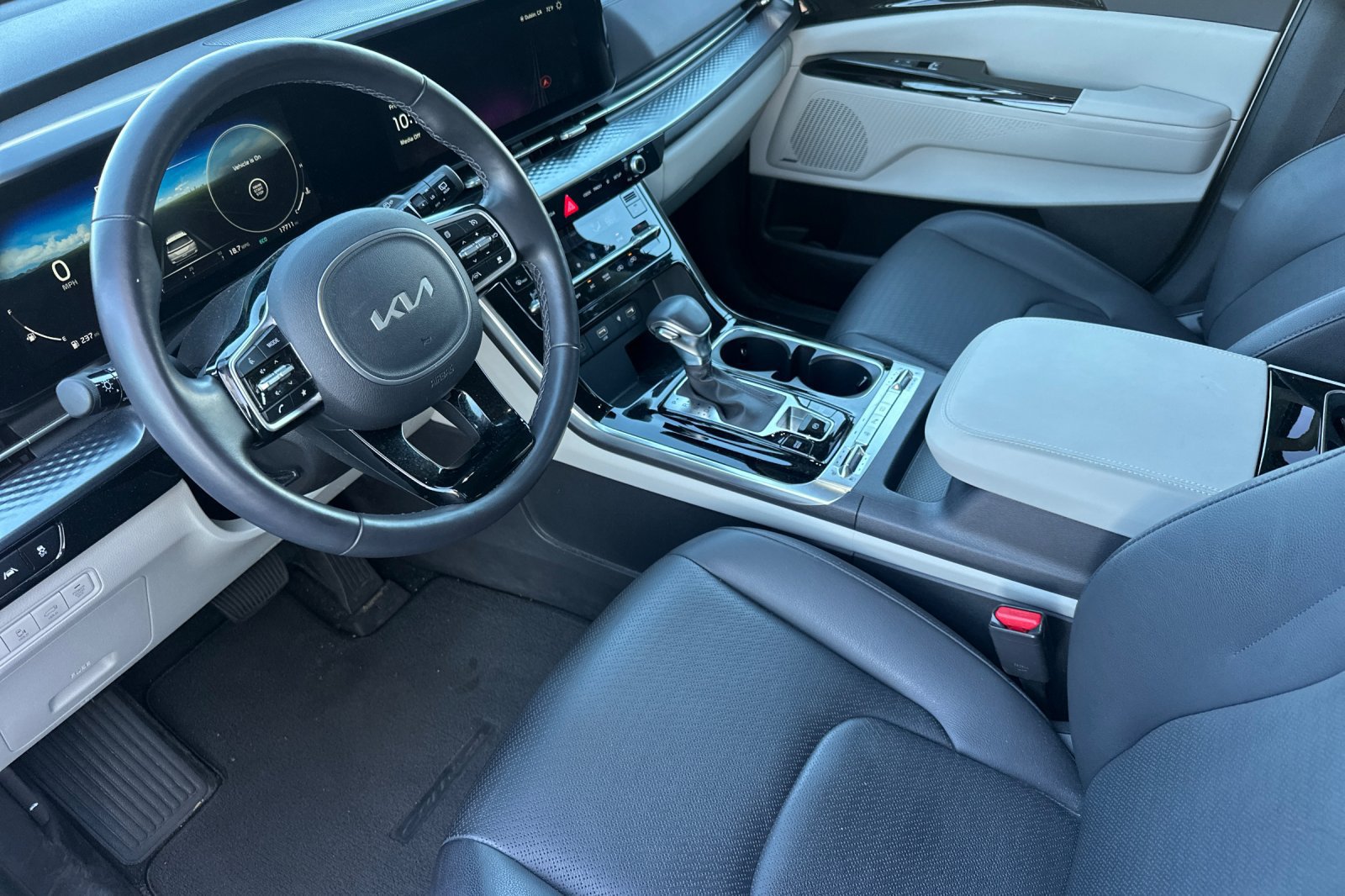 Used 2024 Kia Carnival SX Prestige FWD image 10