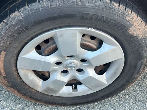 Used 2010 Nissan Rogue S image 14