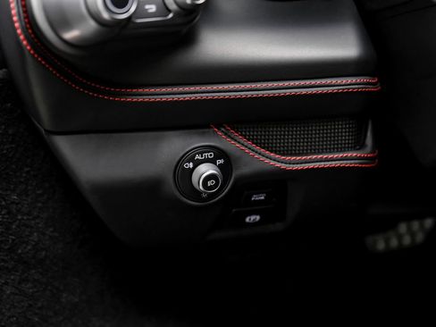 Used 2023 Ferrari F8 Tributo RWD image 33