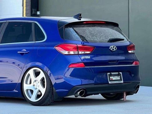 Used 2018 Hyundai Elantra GT Sport w/ Sport Tech Package 04 FWD image 29
