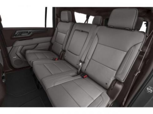 Used 2025 GMC Yukon XL Elevation w/ Elevation Premium Package AWD/4WD image 15