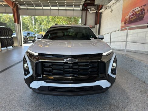 New 2026 Chevrolet Equinox ACTIV w/ Safety and Technology Package image 29