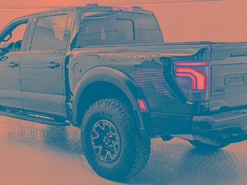 Certified 2025 Ford F150 Raptor w/ Equipment Group 803A Raptor R AWD/4WD image 4