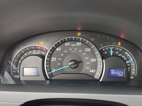 Used 2012 Toyota Camry LE FWD image 15