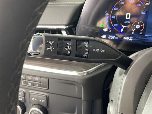 Certified 2025 Chevrolet Tahoe Premier image 14