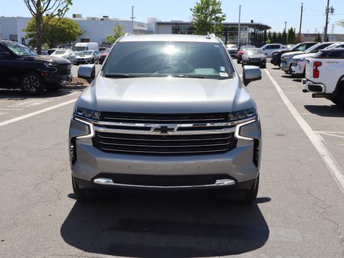 Used 2023 Chevrolet Tahoe LT w/ LT Signature Package image 3