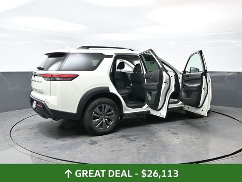 Used 2024 Nissan Pathfinder SV image 59