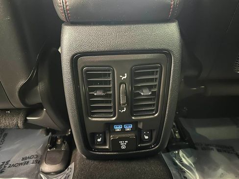 Used 2024 Dodge Durango R/T AWD/4WD image 31