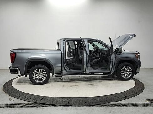 Used 2021 GMC Sierra 1500 SLT w/ SLT Premium Package AWD/4WD image 16
