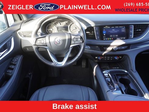 Used 2023 Buick Enclave Essence w/ Sport Touring Edition image 10