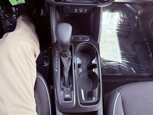 Used 2022 Chevrolet TrailBlazer LS image 32