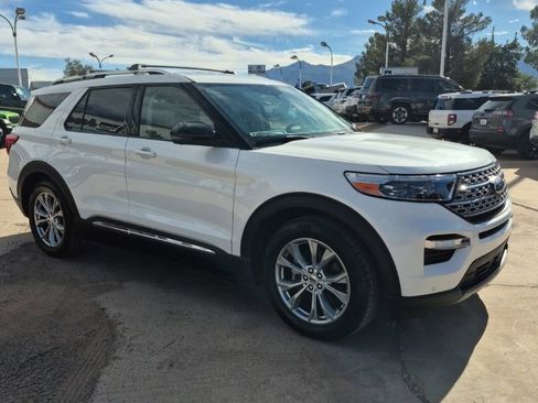 Used 2021 Ford Explorer Limited w/ Equipment Group 301A image 3