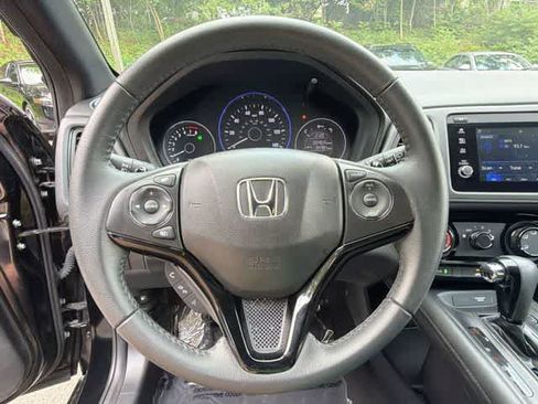 Used 2021 Honda HR-V Sport image 7