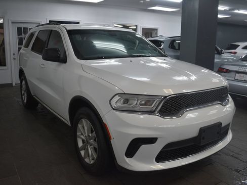 Used 2023 Dodge Durango SXT RWD image 4