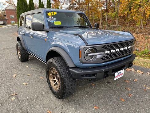 Certified 2024 Ford Bronco Badlands image 3