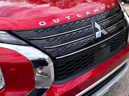 Used 2023 Mitsubishi Outlander SE AWD/4WD image 29