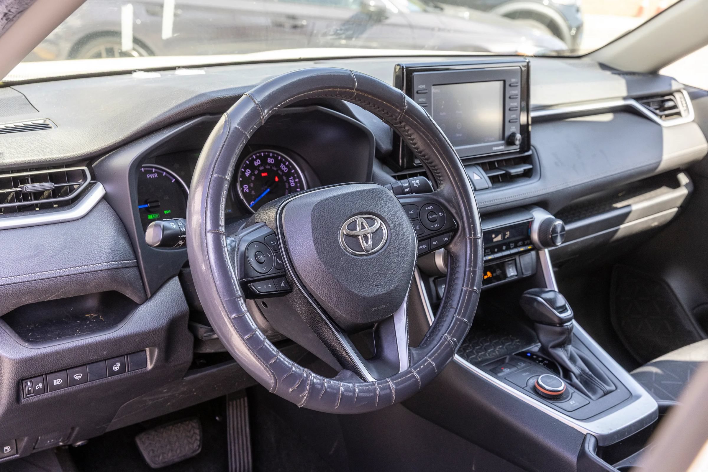 Used 2021 Toyota RAV4 XLE w/ XLE Grade Weather Package AWD/4WD image 20