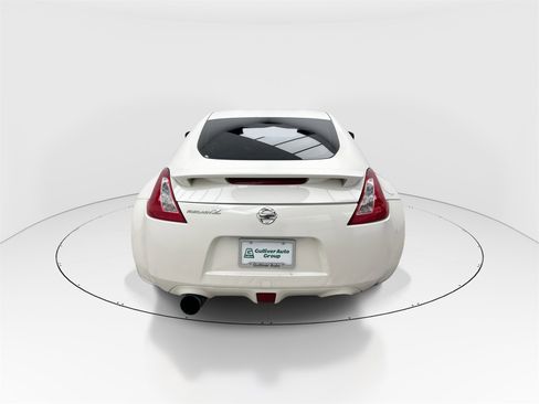 Used 2016 Nissan 370Z w/ Sport Package image 7