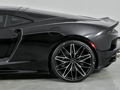 Used 2021 McLaren GT image 9