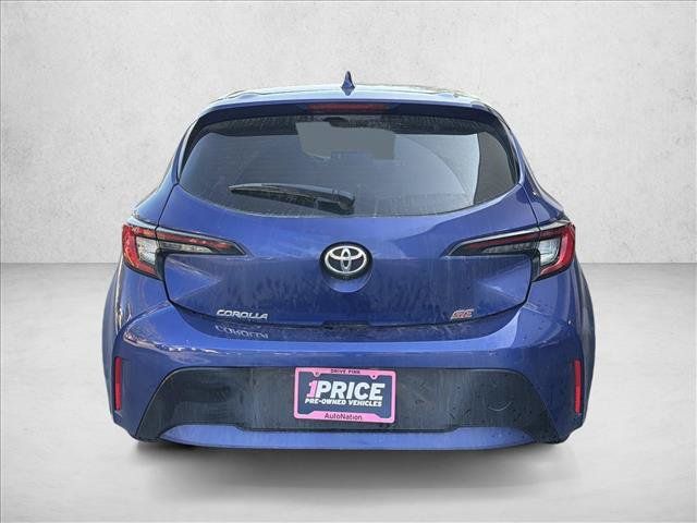 Used 2025 Toyota Corolla SE w/ SE Package FWD image 6