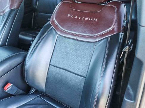 Used 2020 Ford Explorer Platinum w/ Premium Technology Package AWD/4WD image 31