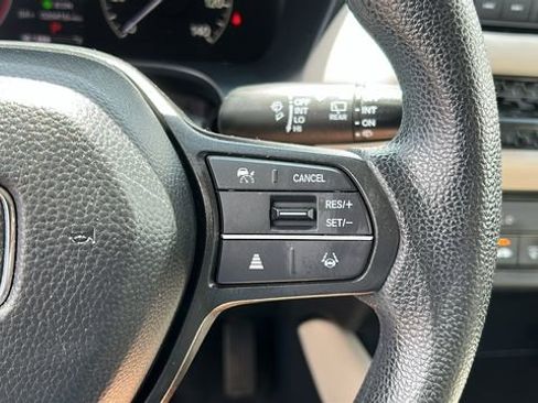 Used 2024 Honda HR-V LX image 13