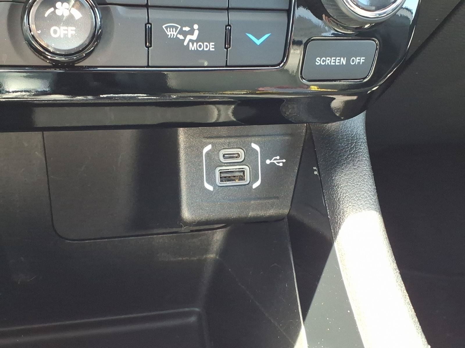 Used 2023 Jeep Compass High Altitude AWD/4WD image 18