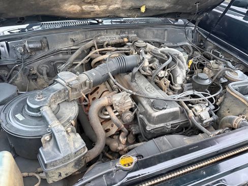 Used 1993 Toyota Land Cruiser Base AWD 4dr SUV image 53