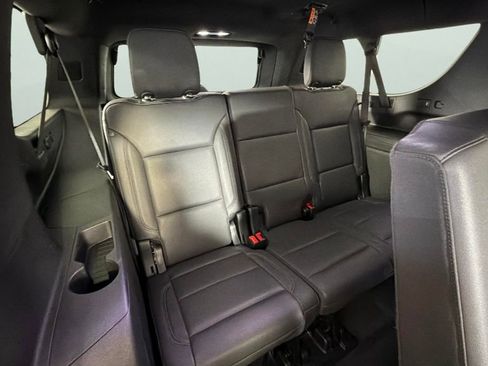 Certified 2025 Chevrolet Suburban Z71 AWD/4WD image 29