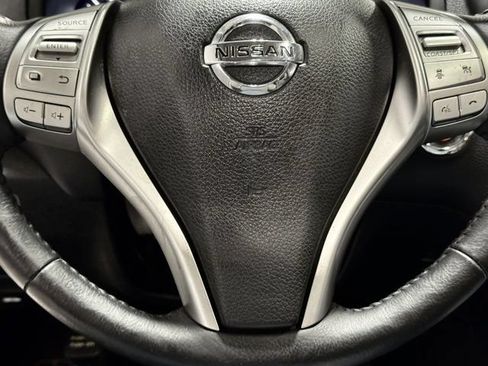 Used 2016 Nissan Altima 2.5 SL w/ 2.5 Technology Package FWD image 16