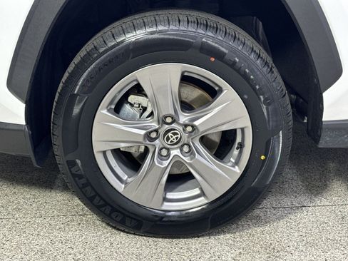 Used 2025 Toyota RAV4 XLE AWD/4WD image 24