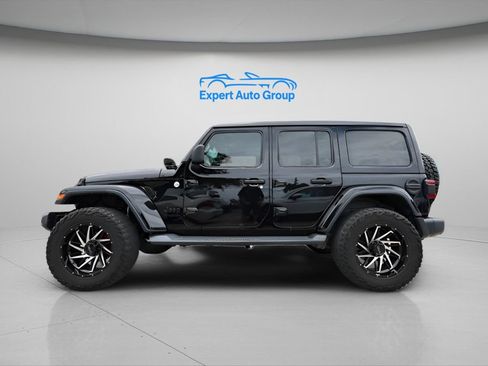 Used 2020 Jeep Wrangler Unlimited Sahara AWD/4WD image 16