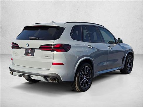 New 2026 BMW X5 xDrive40i w/ M Sport Package AWD/4WD image 2