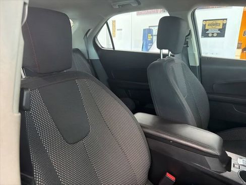 Used 2017 Chevrolet Equinox LS FWD image 27