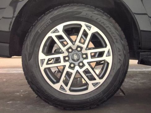 Certified 2025 Ford Expedition Active image 10