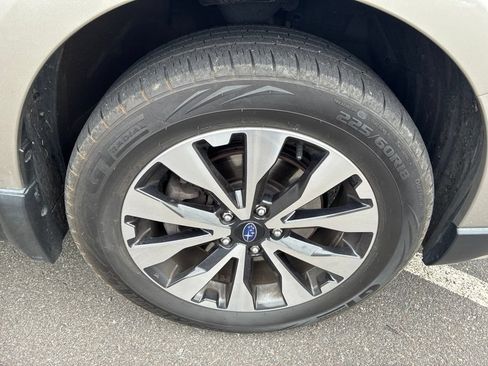 Used 2016 Subaru Outback 2.5i Limited AWD/4WD image 16