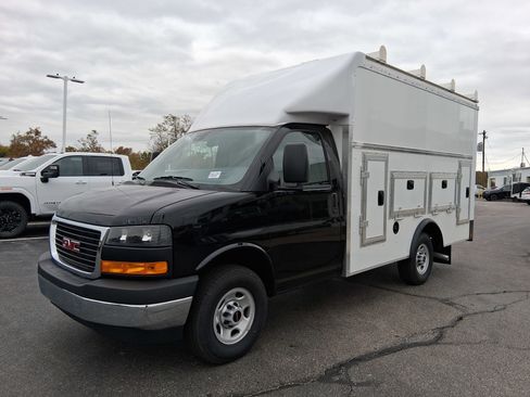New 2025 GMC Savana 3500 w/ Power Convenience Package image 3
