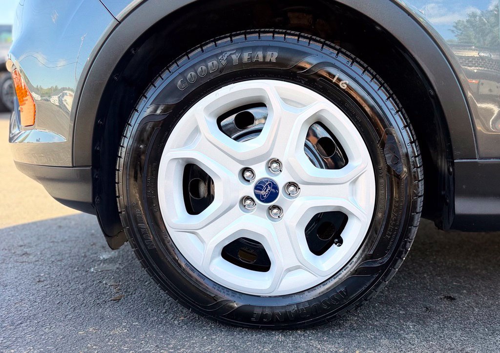 Used 2017 Ford Escape S FWD image 3