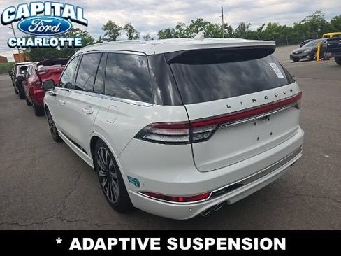Used 2023 Lincoln Aviator Black Label Grand Touring AWD/4WD image 5