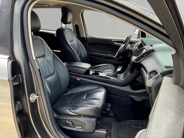 Used 2016 Ford Edge Titanium FWD image 8