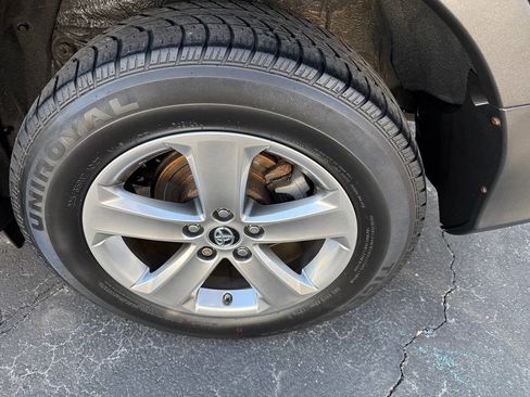 Used 2015 Toyota RAV4 XLE AWD/4WD image 44