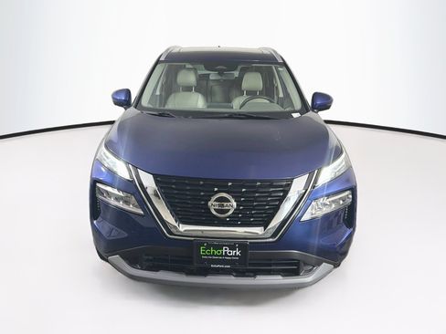 Used 2021 Nissan Rogue SV w/ Premium Package FWD image 2