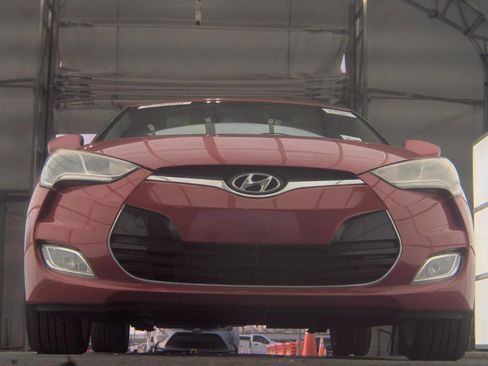 Used 2013 Hyundai Veloster W/ RED INTERIOR 2DR HATCHBACK w/ Style Pkg image 3