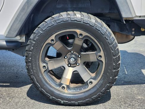 Used 2012 Jeep Wrangler Sport AWD/4WD image 11