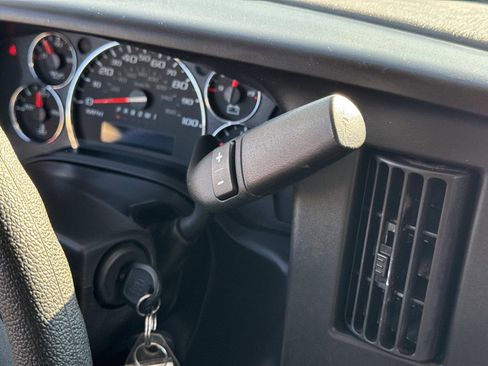 Used 2024 GMC Savana 2500 w/ Driver Convenience Package image 5