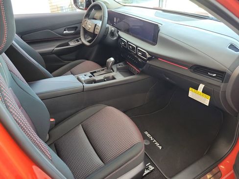 New 2026 Nissan Sentra SR w/ Floor Mat Package FWD image 11