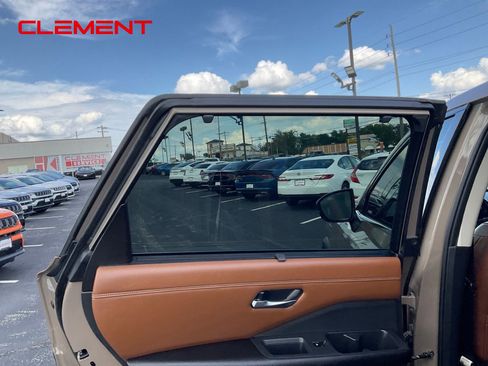 Used 2023 Nissan Pathfinder Platinum AWD/4WD image 28