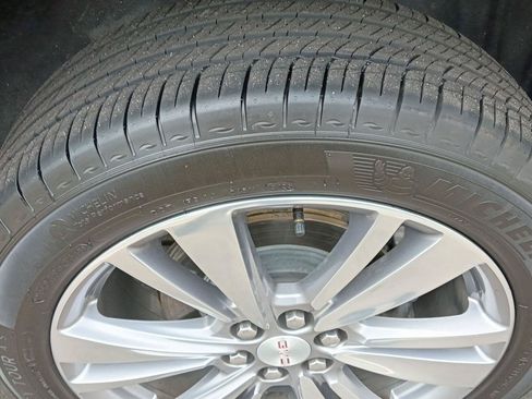 Used 2019 GMC Acadia SLT FWD image 17